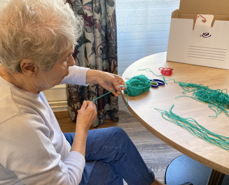 De jolis bonnets pour décorer nos tables de Noël ...