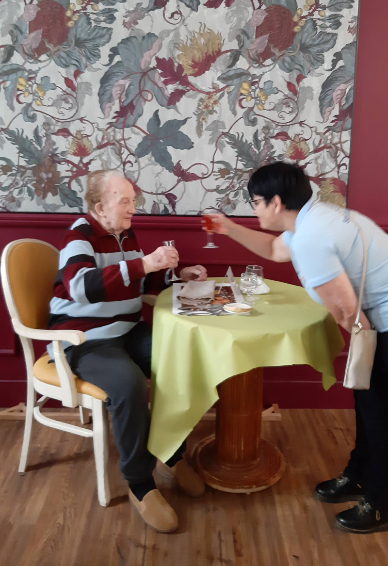 REPAS DE PAQUES AU COEUR DE LA RESIDENCE MARION DE GIVRY